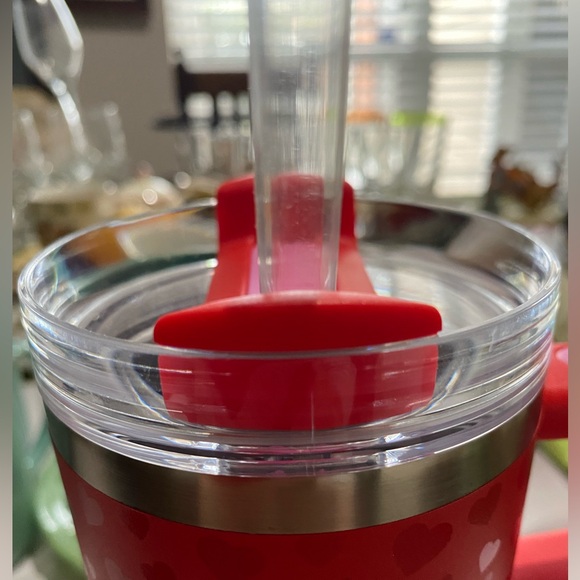 Valentines Day Stanley 20oz Quencher Tumbler. NWT. Red&Pink Hearts Outside. - Picture 10 of 14